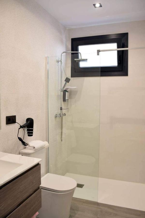 Alojamientos Lola, Suite Con Jacuzzi بينالوب كاساس فِييخاس المظهر الخارجي الصورة